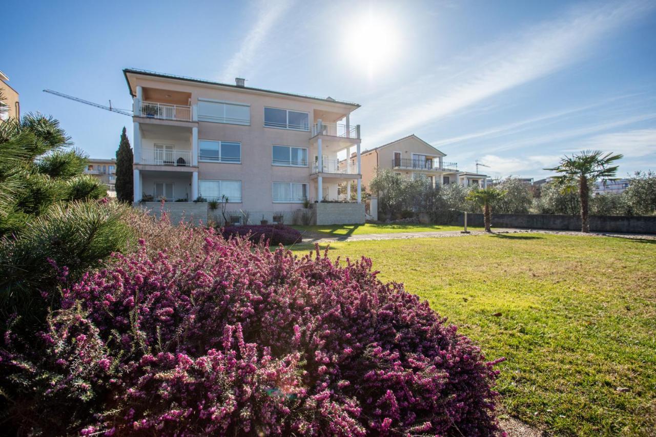 Apartment Tereza Malinska Exterior photo